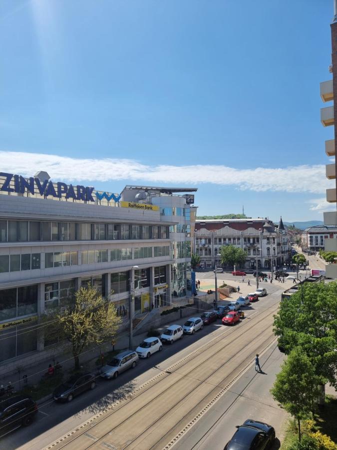 High Street Apartman Apartment Mişcolţ Exterior foto